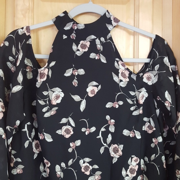 NWT Lucca Couture Mock Neck Cold Shoulder Dress M - Picture 5 of 8